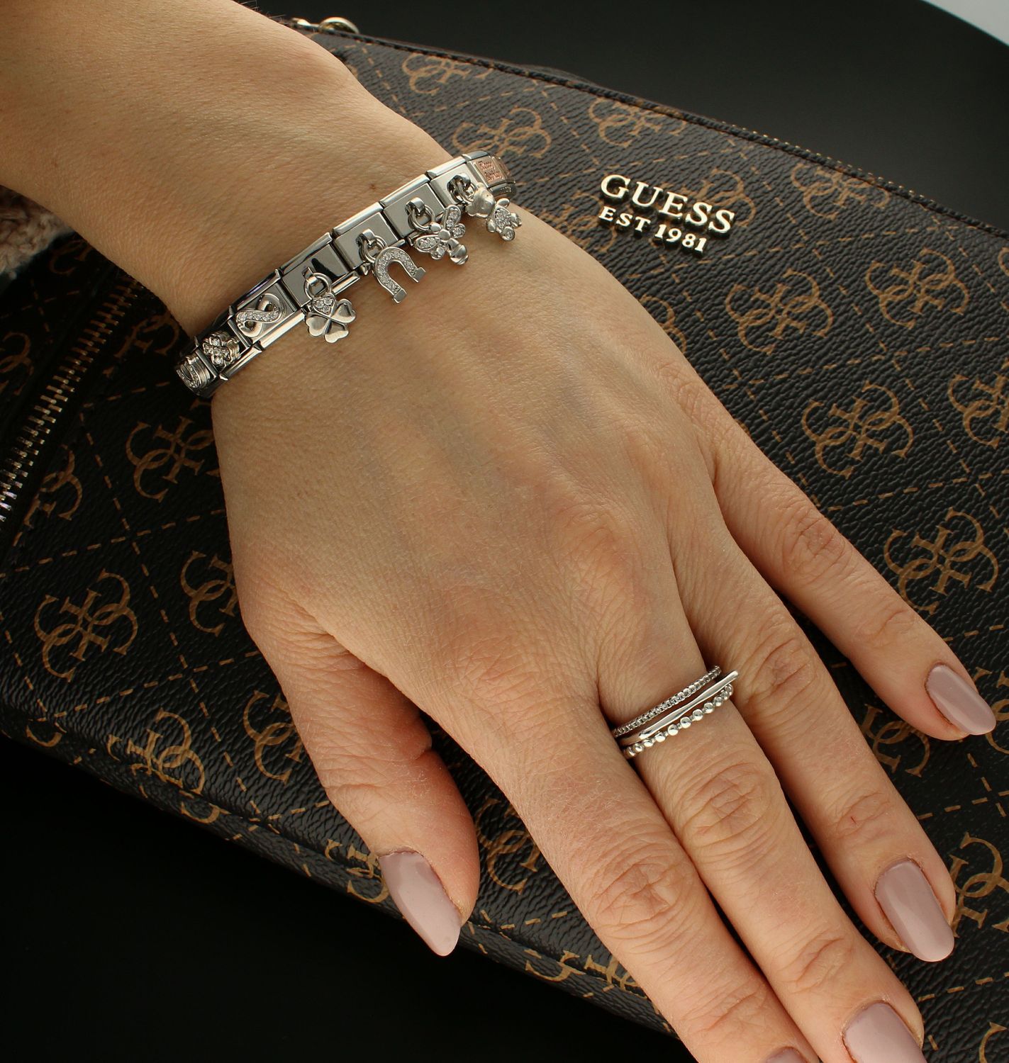 Nomination charms 925 Silver 'Nieskończoność' z cyrkoniami  330304 41  ✓oryginalna biżuteria Nomination ✓ prezent dla przyjaciółki✓ prezent na urodziny✓ prezent dla przyjaciółki✓ Biżuteria Nomination ✓Wymarzony prezent (2).jpg